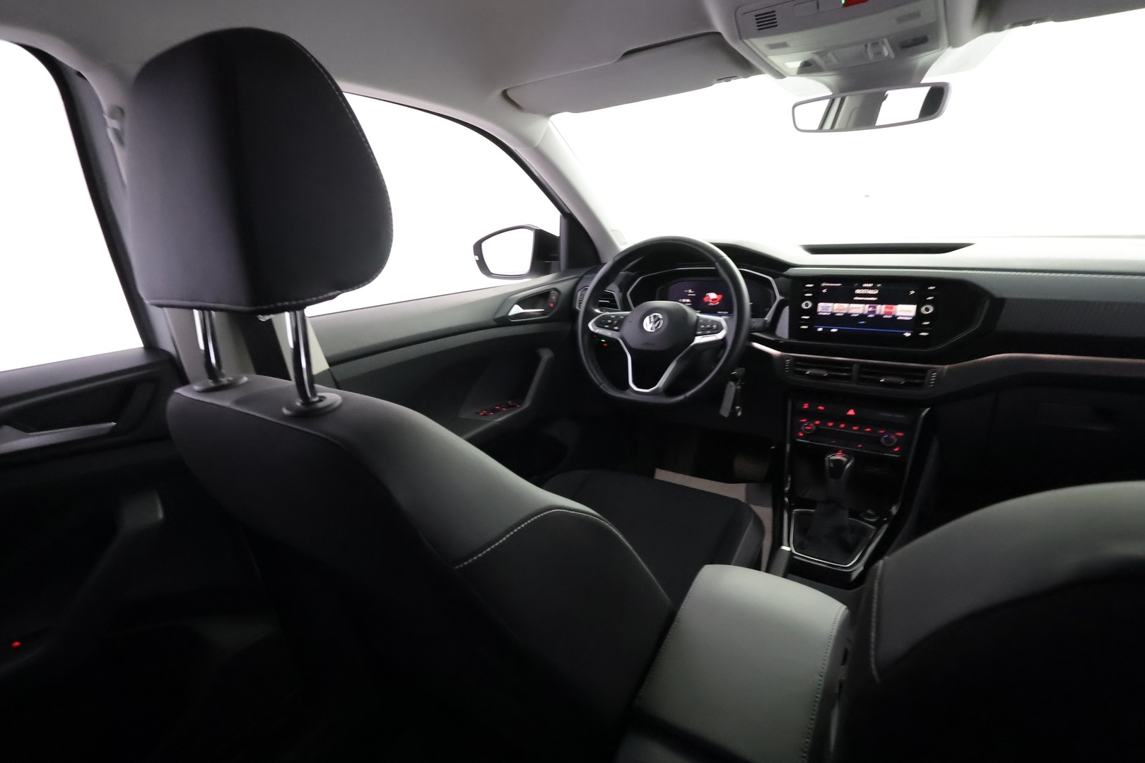 VOLKSWAGEN T-Cross 2019