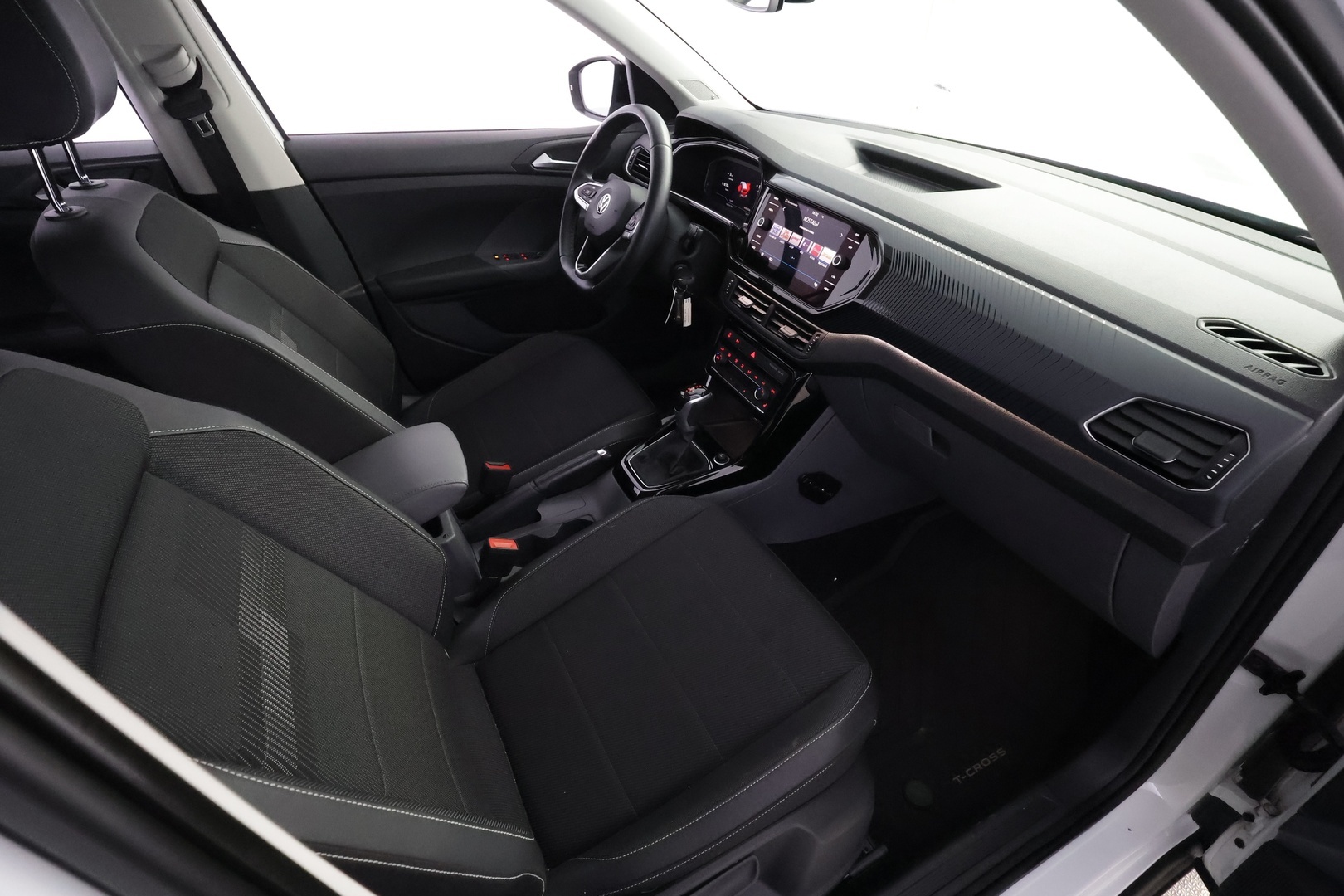 VOLKSWAGEN T-Cross 2019