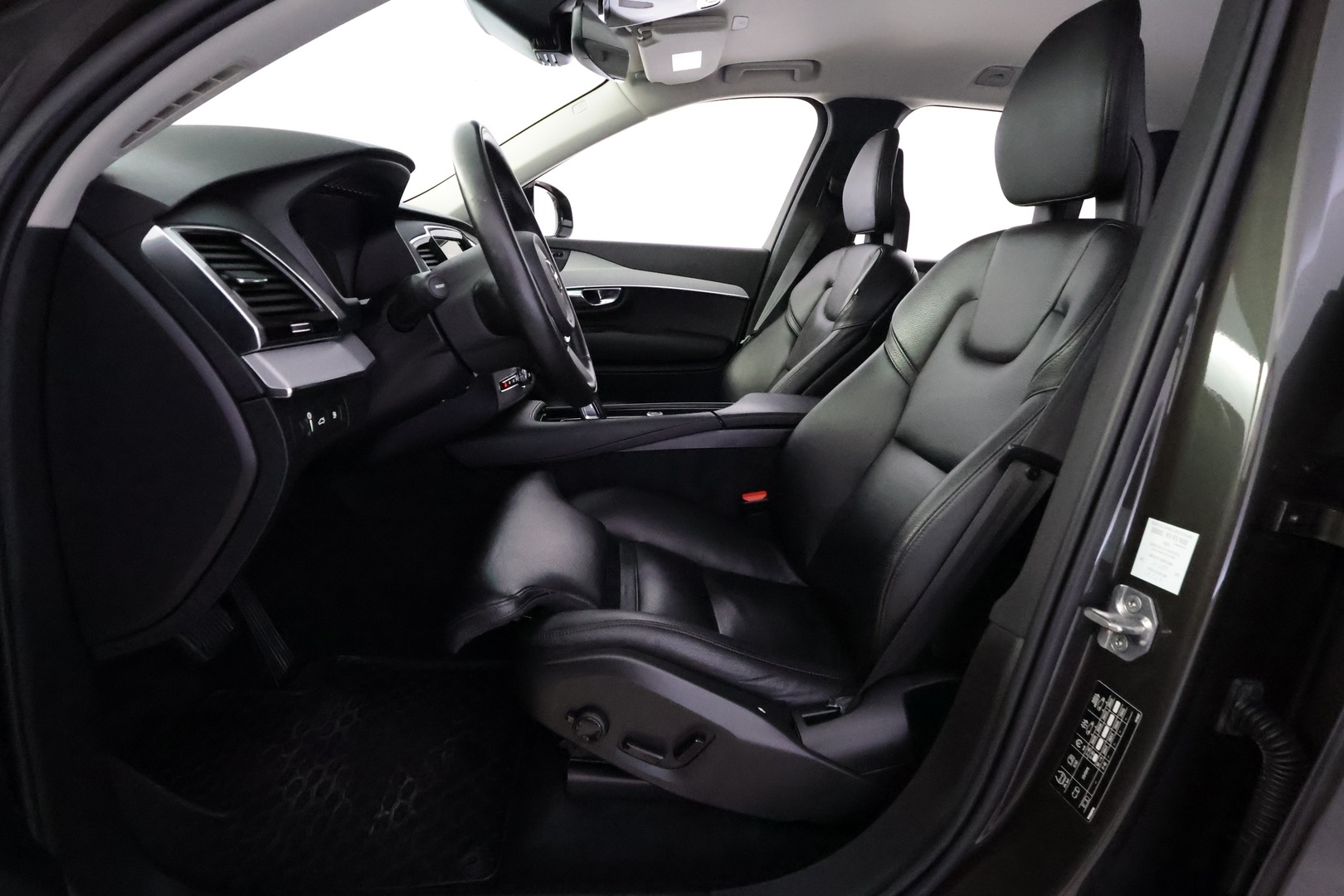 VOLVO XC90 2021