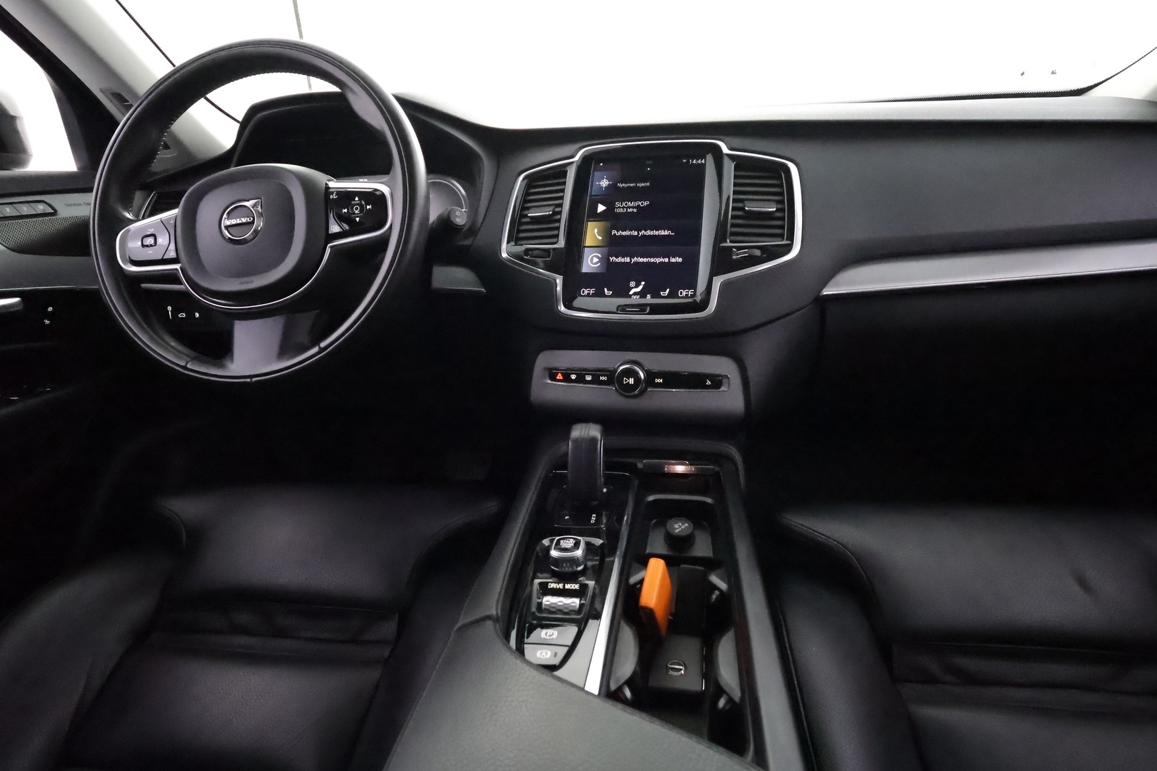 VOLVO XC90 2021