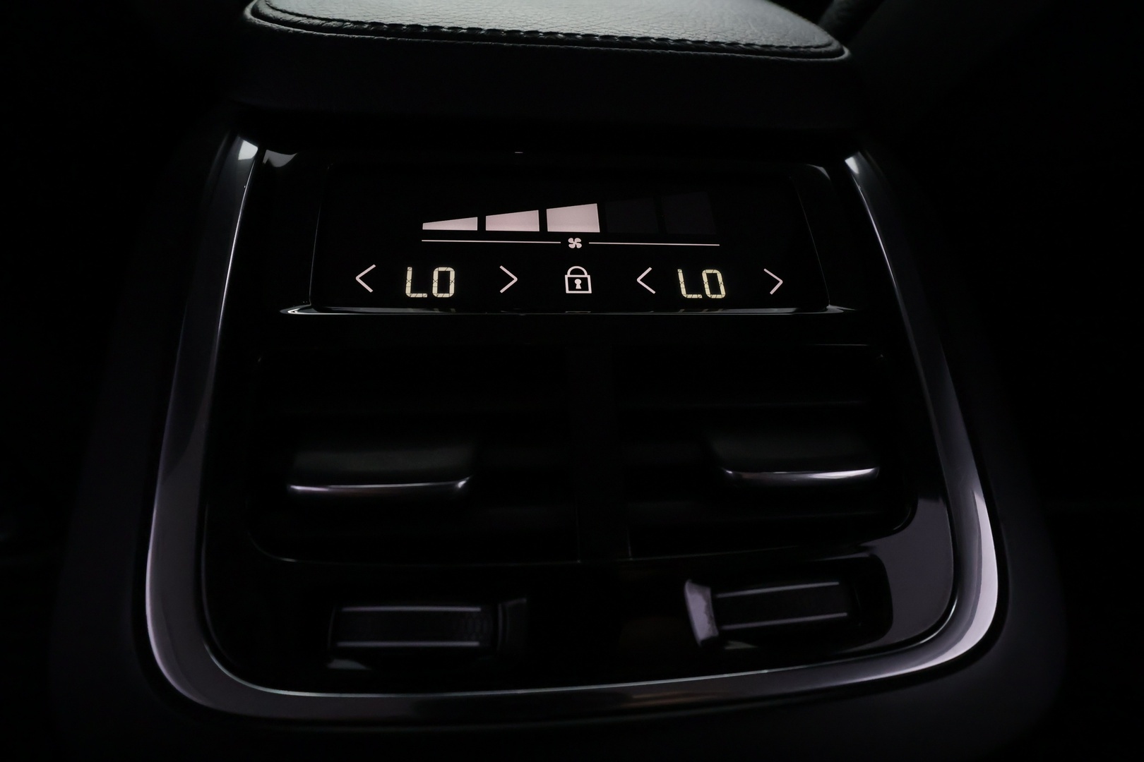 VOLVO XC90 2021