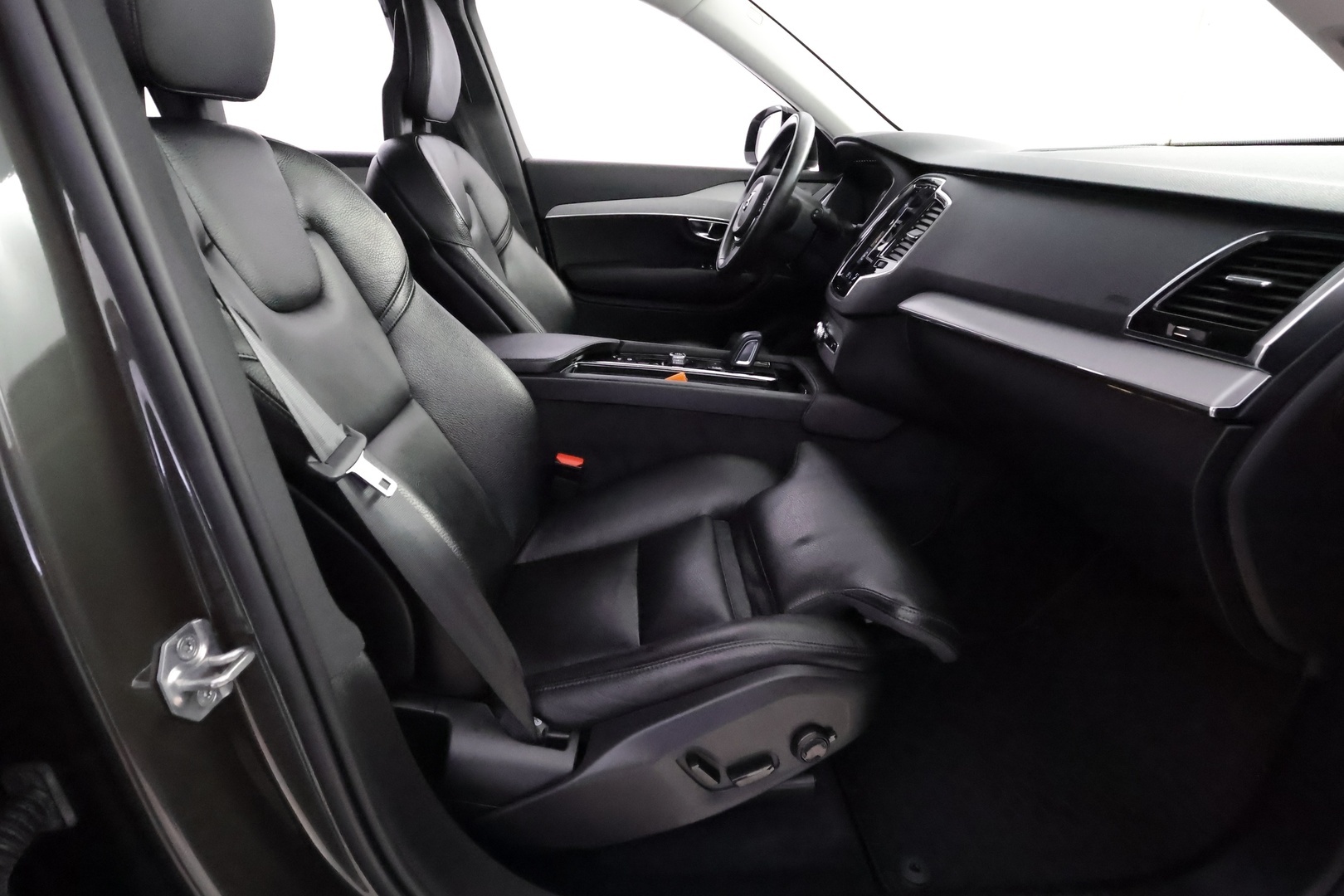 VOLVO XC90 2021