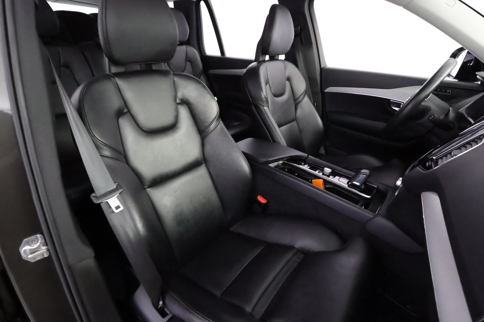 VOLVO XC90 2021