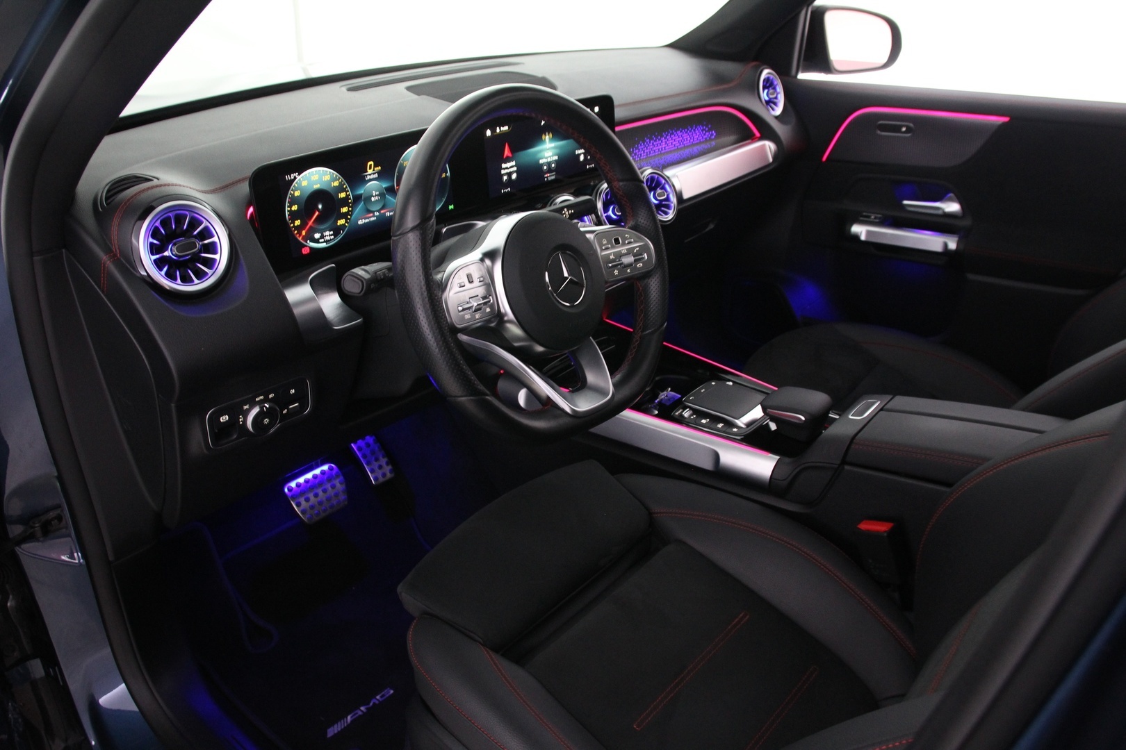 MERCEDES-BENZ EQB 10