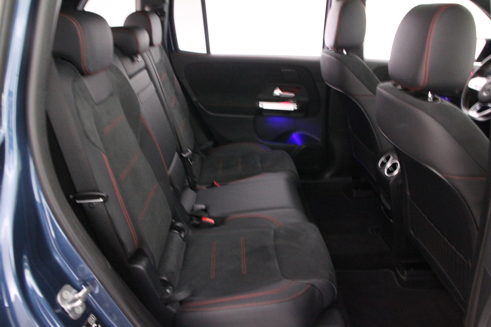 MERCEDES-BENZ EQB 32