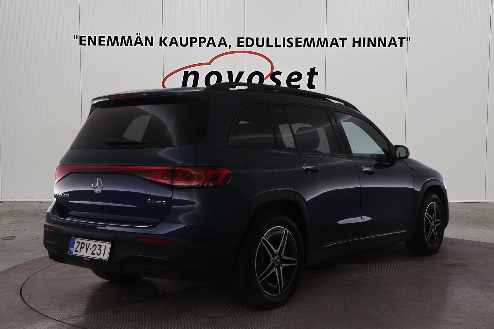 MERCEDES-BENZ EQB 4