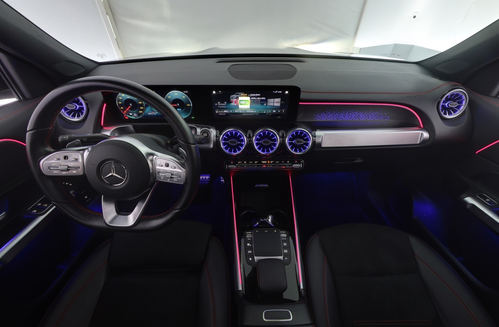 MERCEDES-BENZ EQB 7