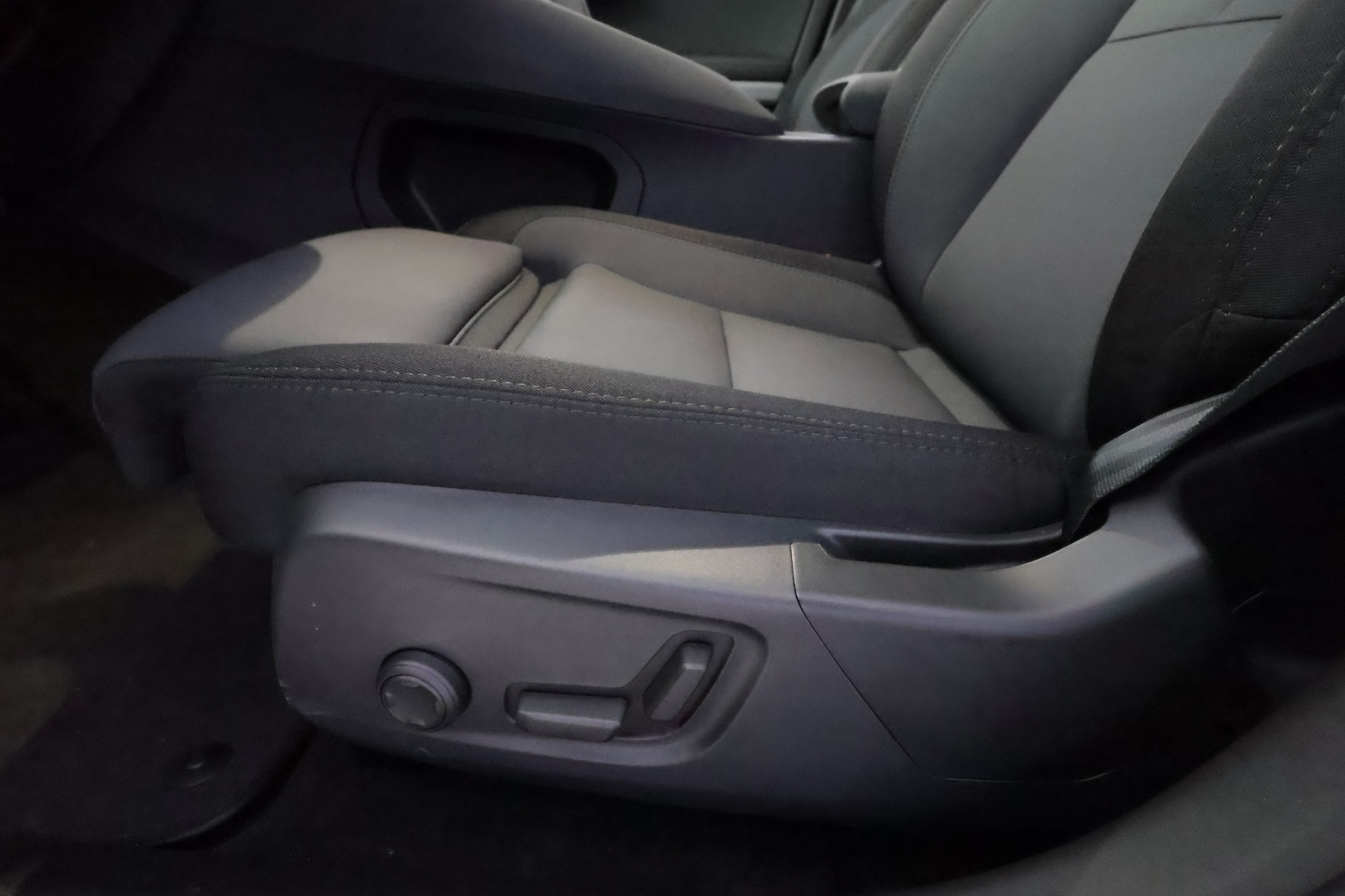 POLESTAR 2 2024