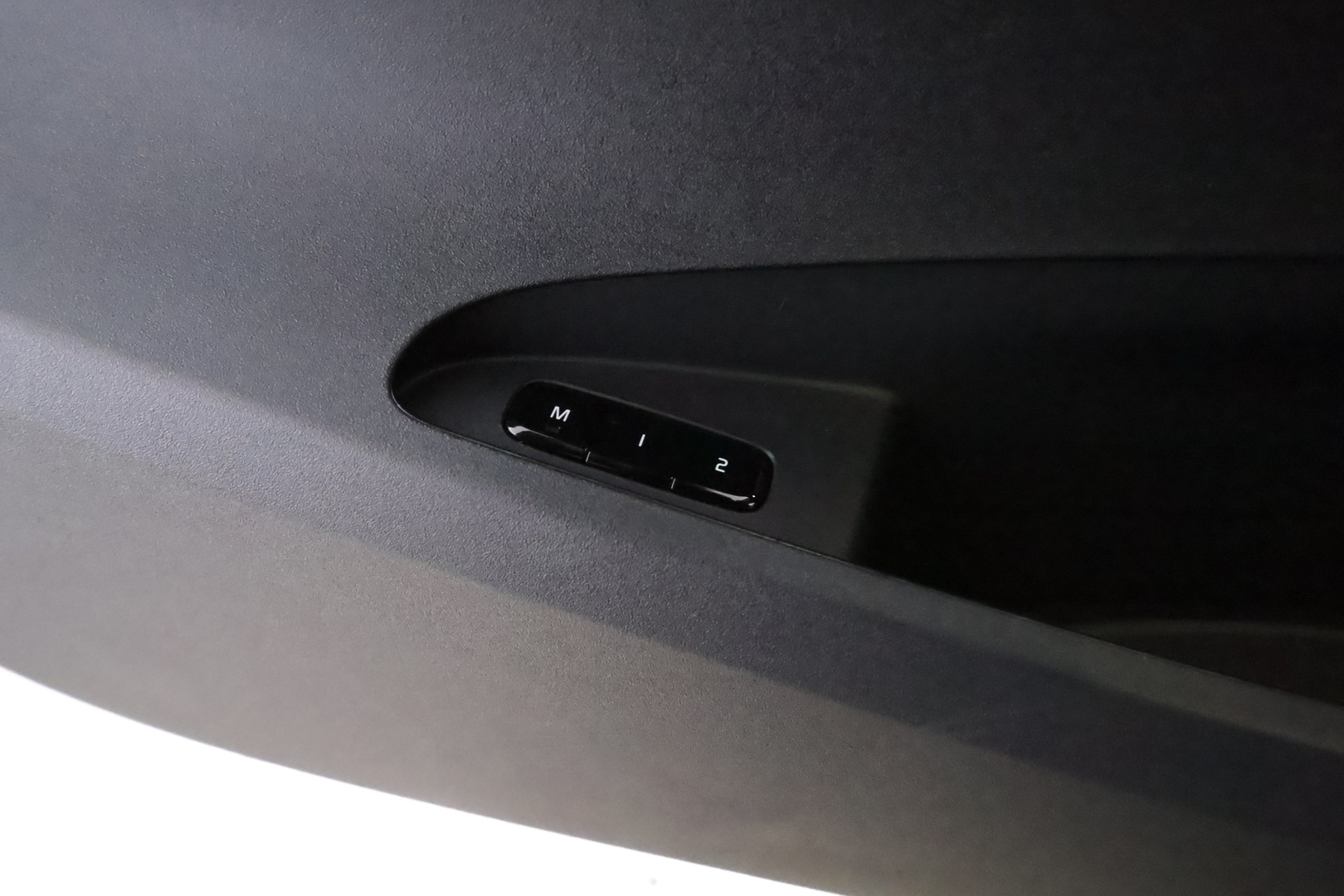 POLESTAR 2 2024