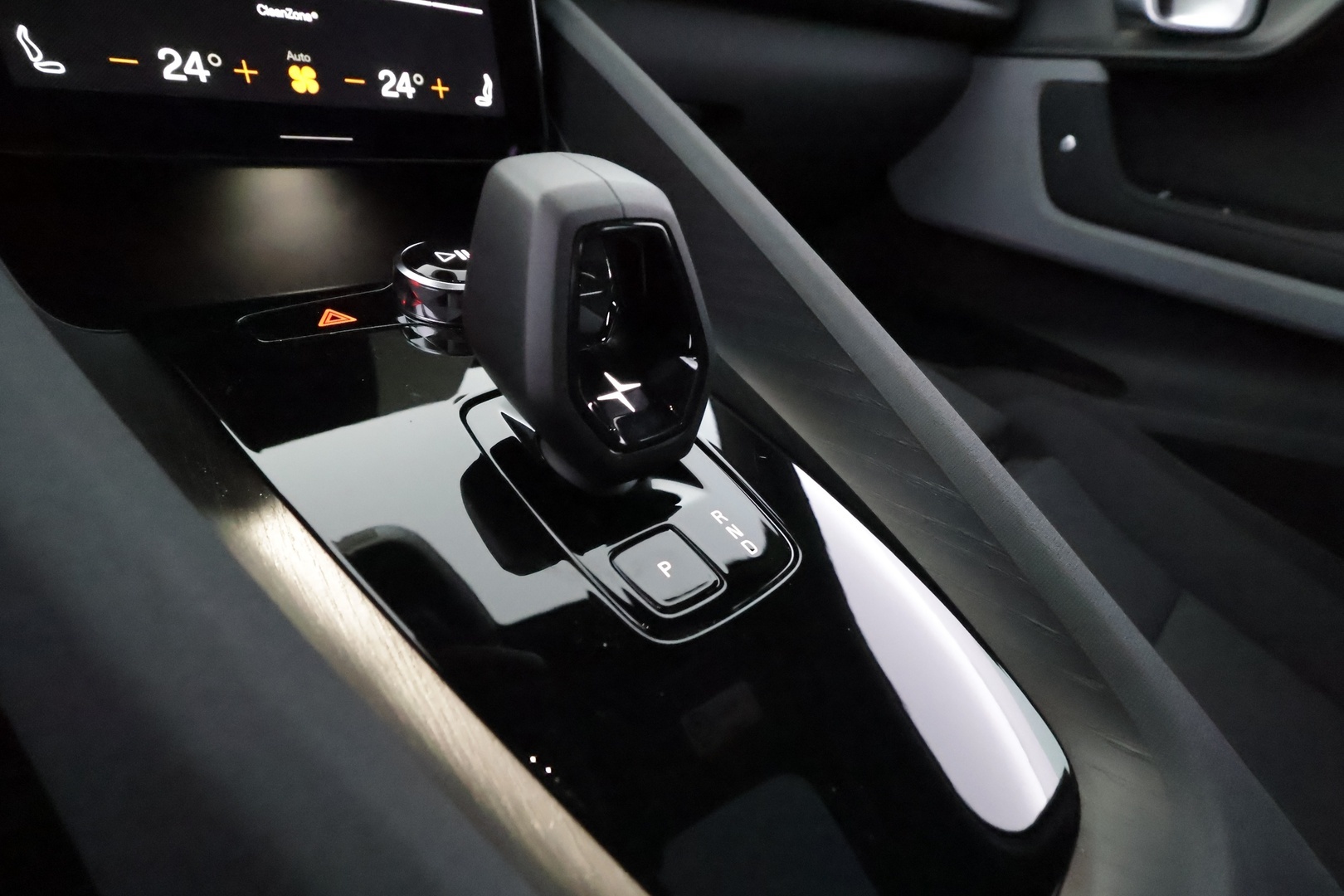 POLESTAR 2 2024