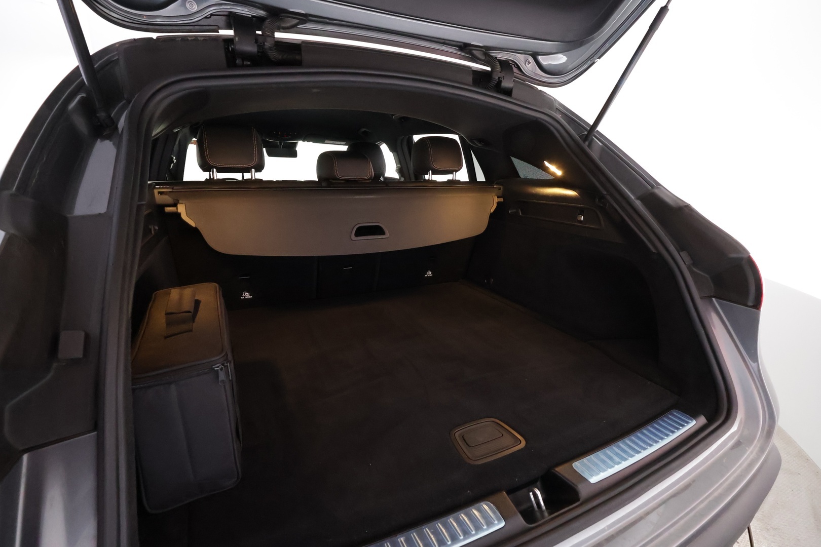 MERCEDES-BENZ EQC 2022