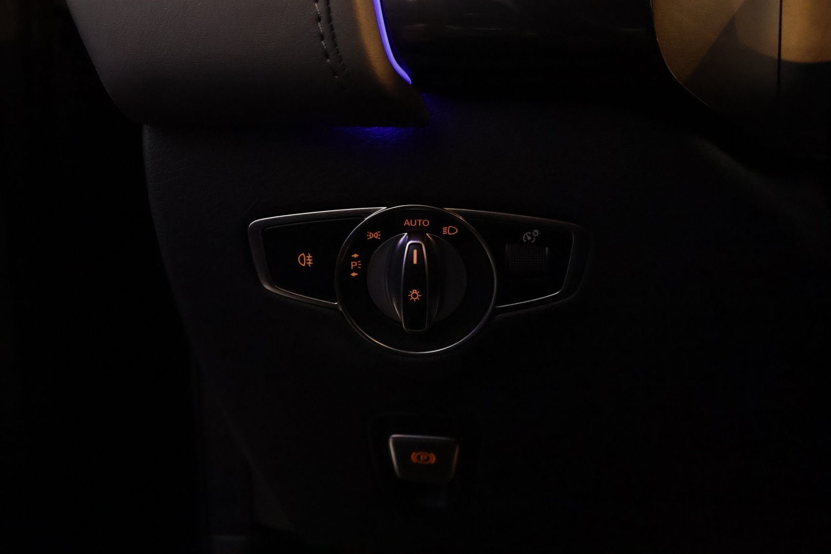 MERCEDES-BENZ EQC 2022