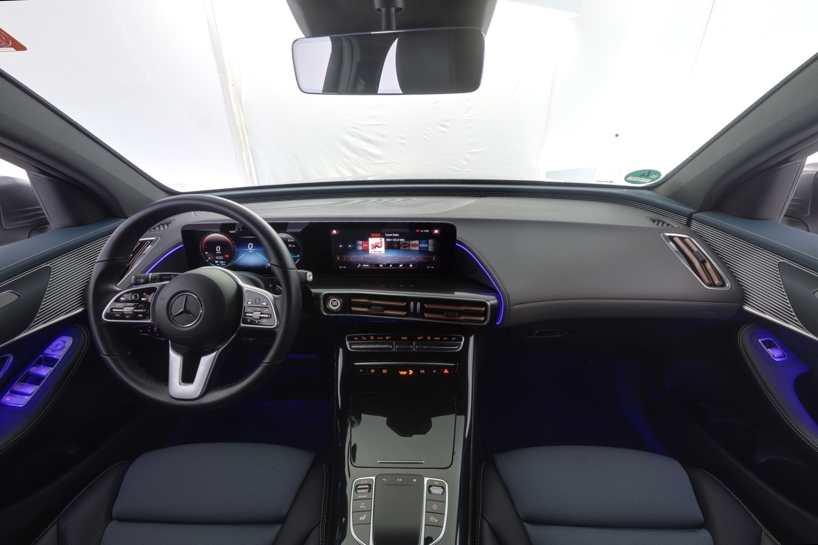 MERCEDES-BENZ EQC 2022