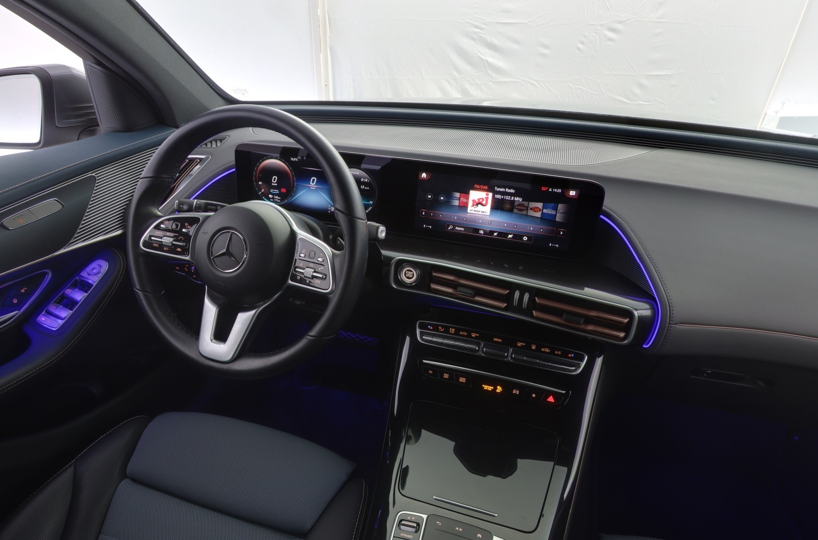 MERCEDES-BENZ EQC 2022