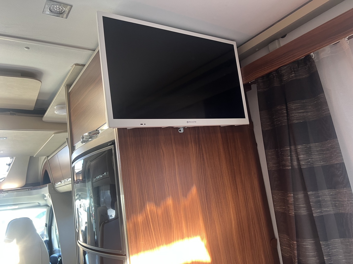 ADRIA Matrix M 650 SF 2015
