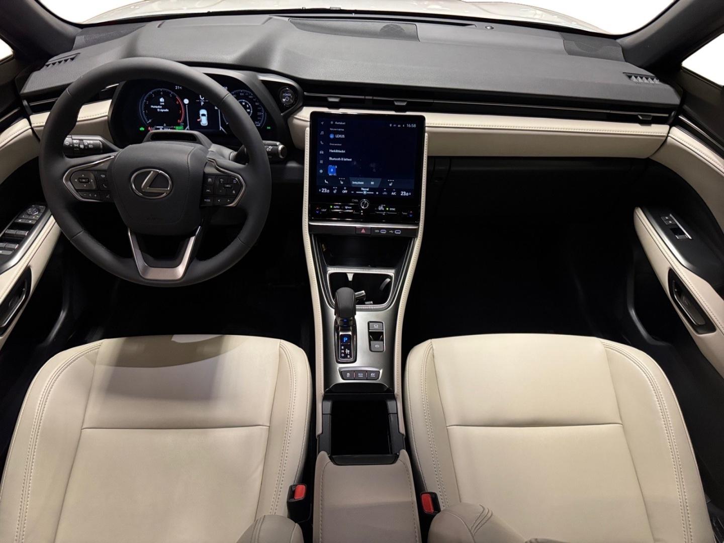 LEXUS LBX 12