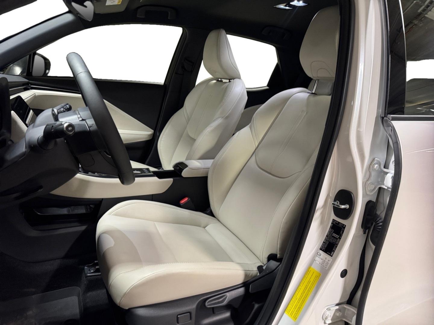LEXUS LBX 9
