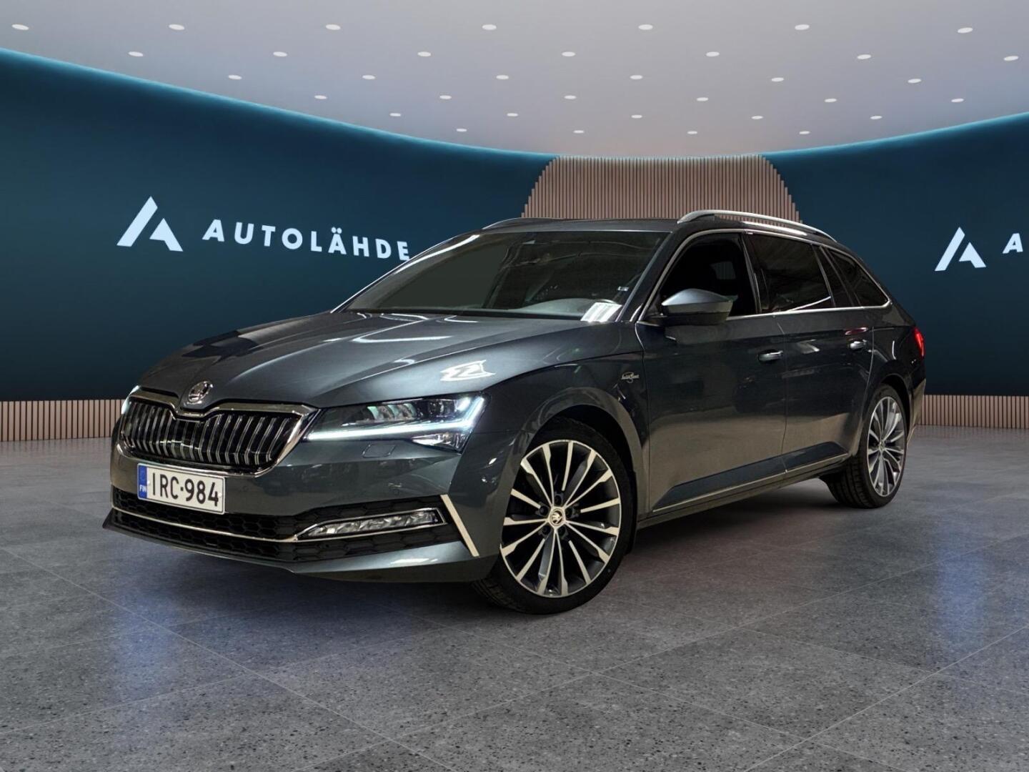 SKODA Superb 1