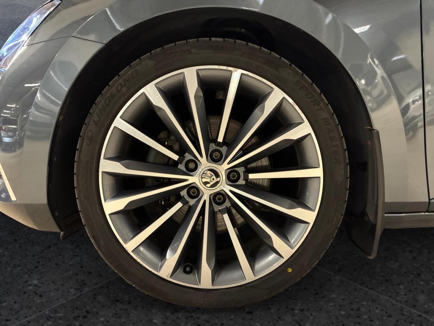 SKODA Superb 7