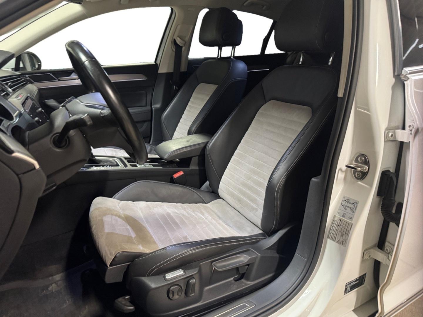 VOLKSWAGEN Passat 9