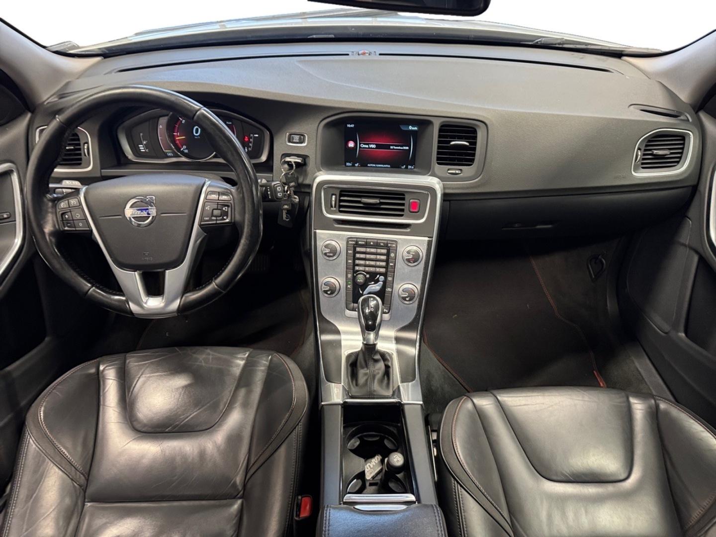 VOLVO V60 10