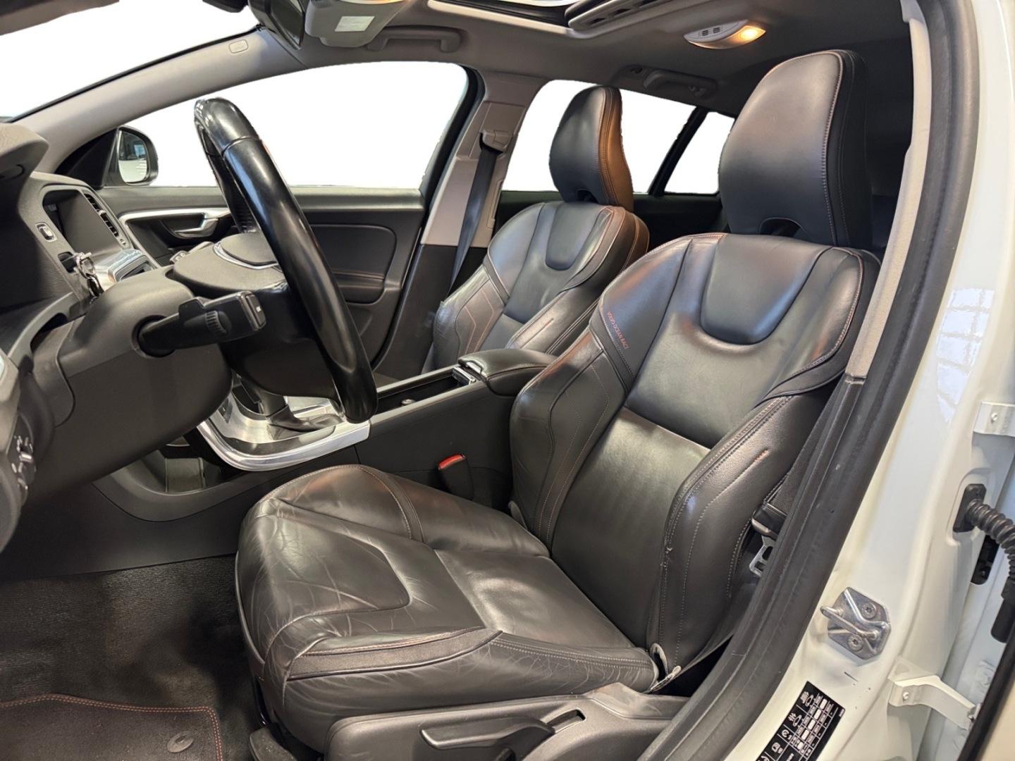 VOLVO V60 7
