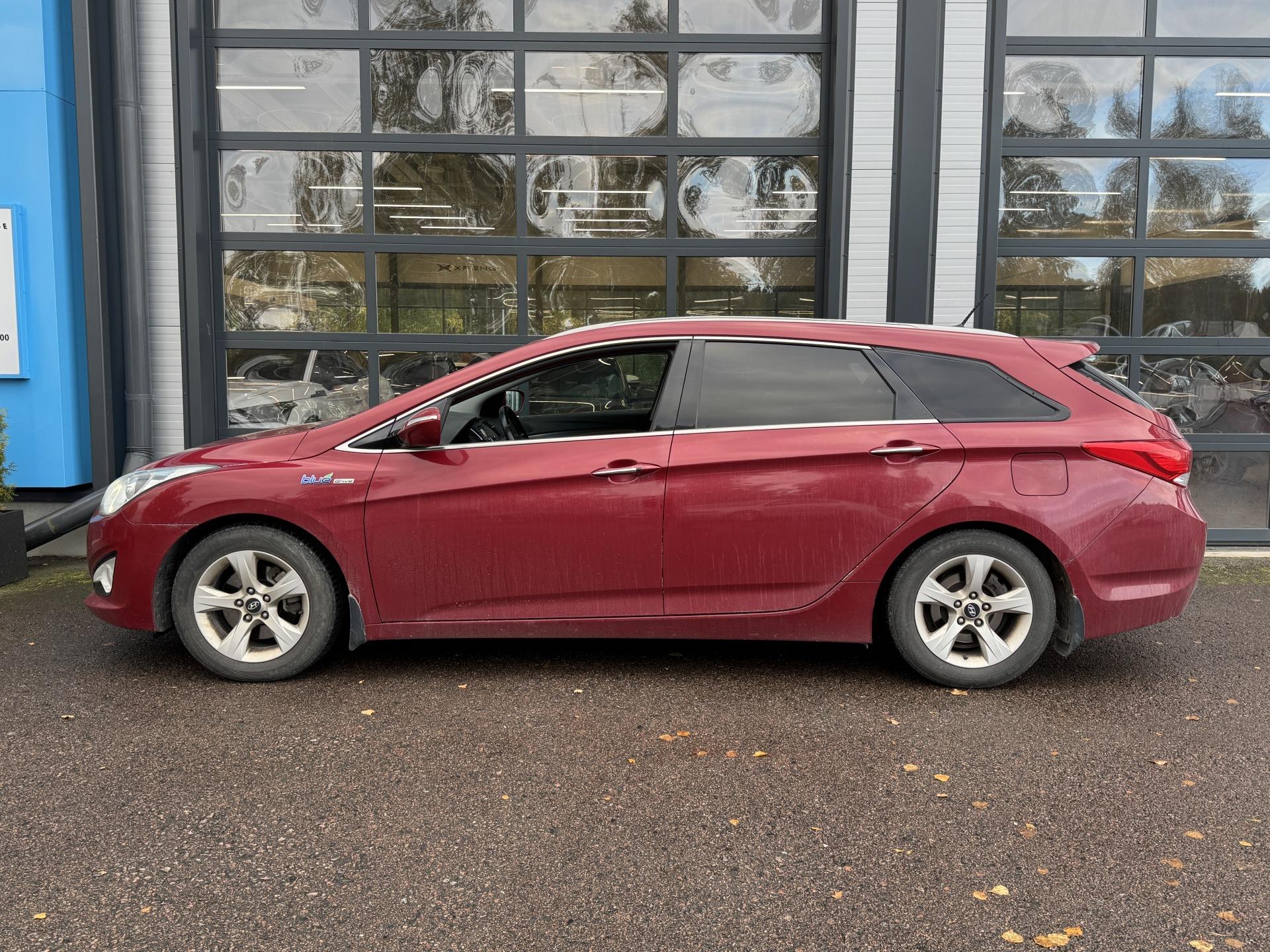 HYUNDAI i40 3