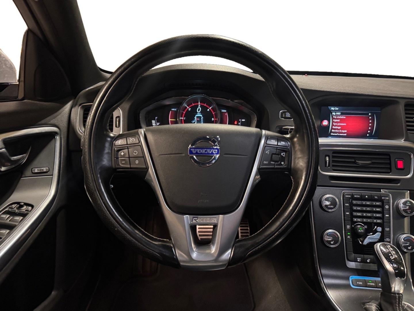 VOLVO V60 13