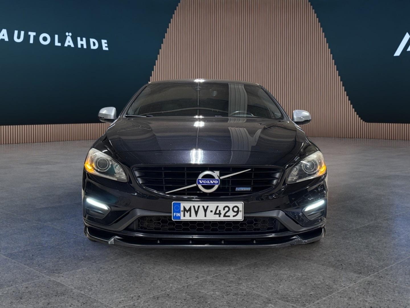 VOLVO V60 6
