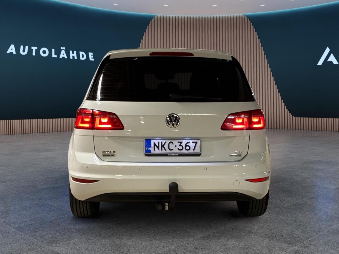 VOLKSWAGEN Golf Sportsvan 5