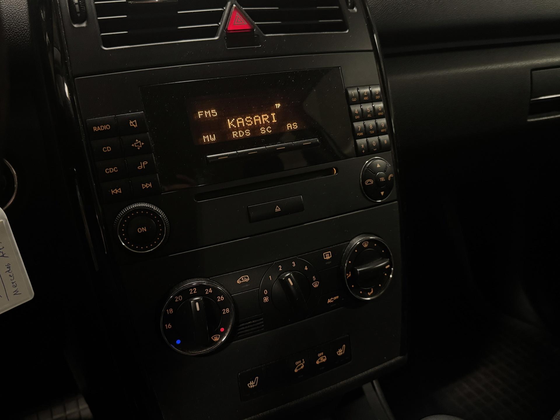 MERCEDES-BENZ A 13