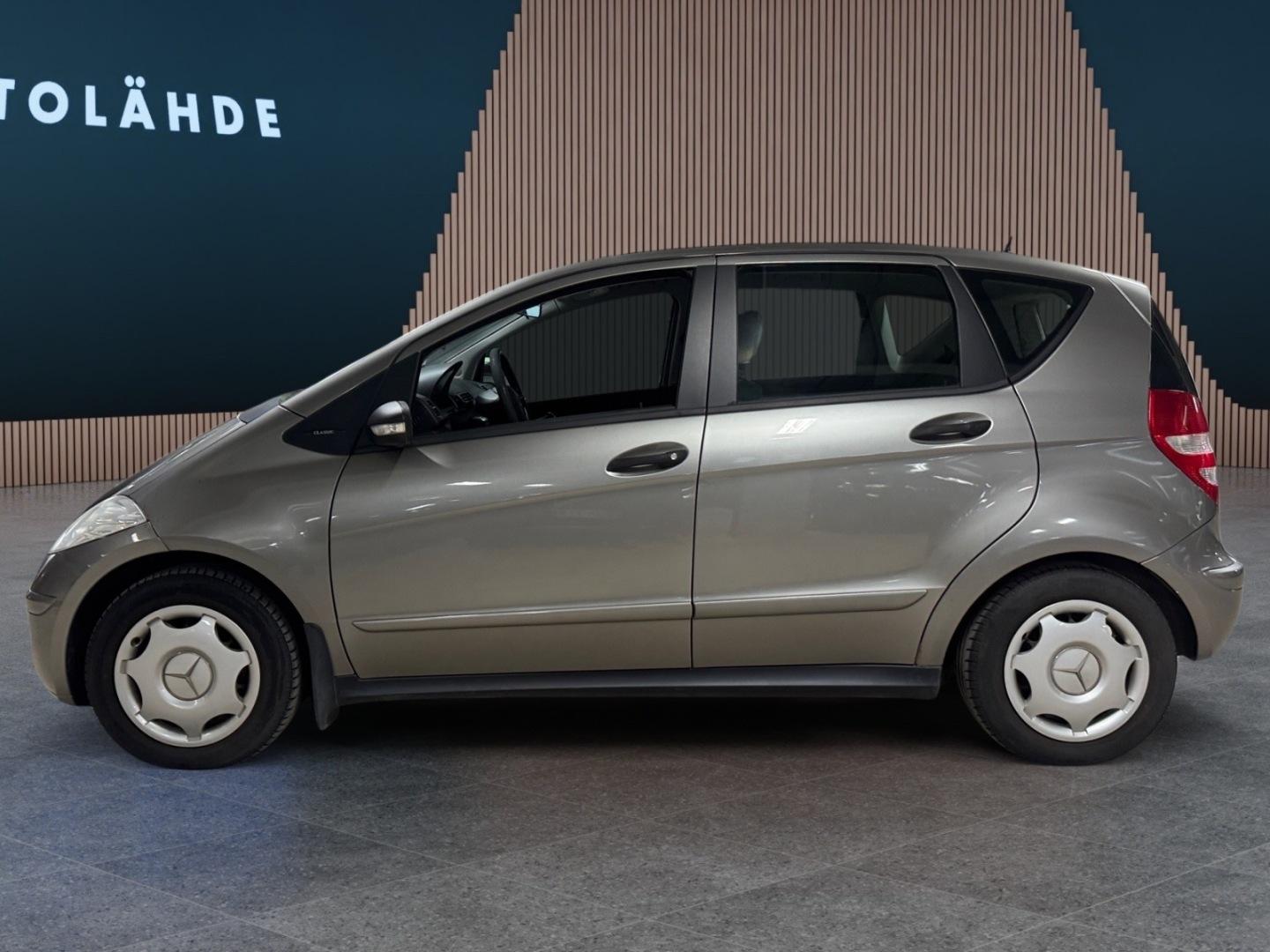 MERCEDES-BENZ A 2