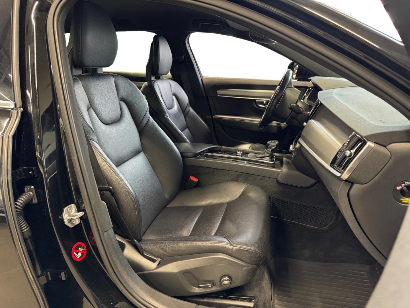 VOLVO V90 10