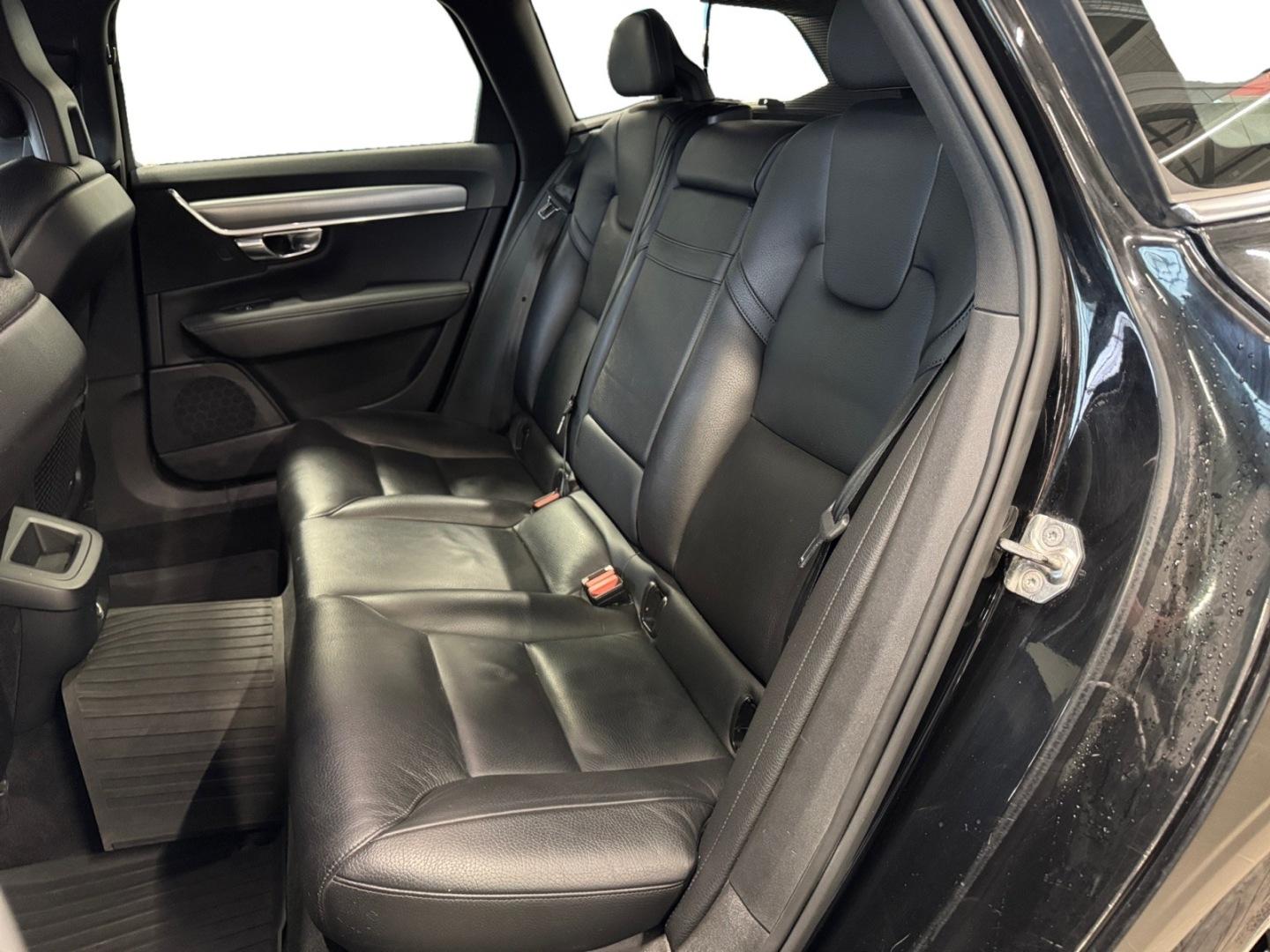 VOLVO V90 11