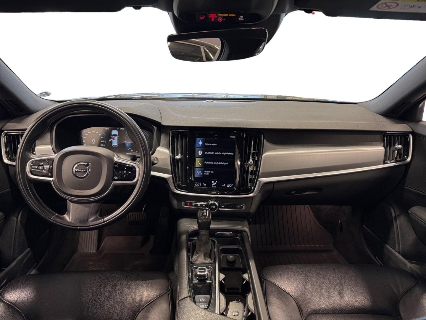 VOLVO V90 12