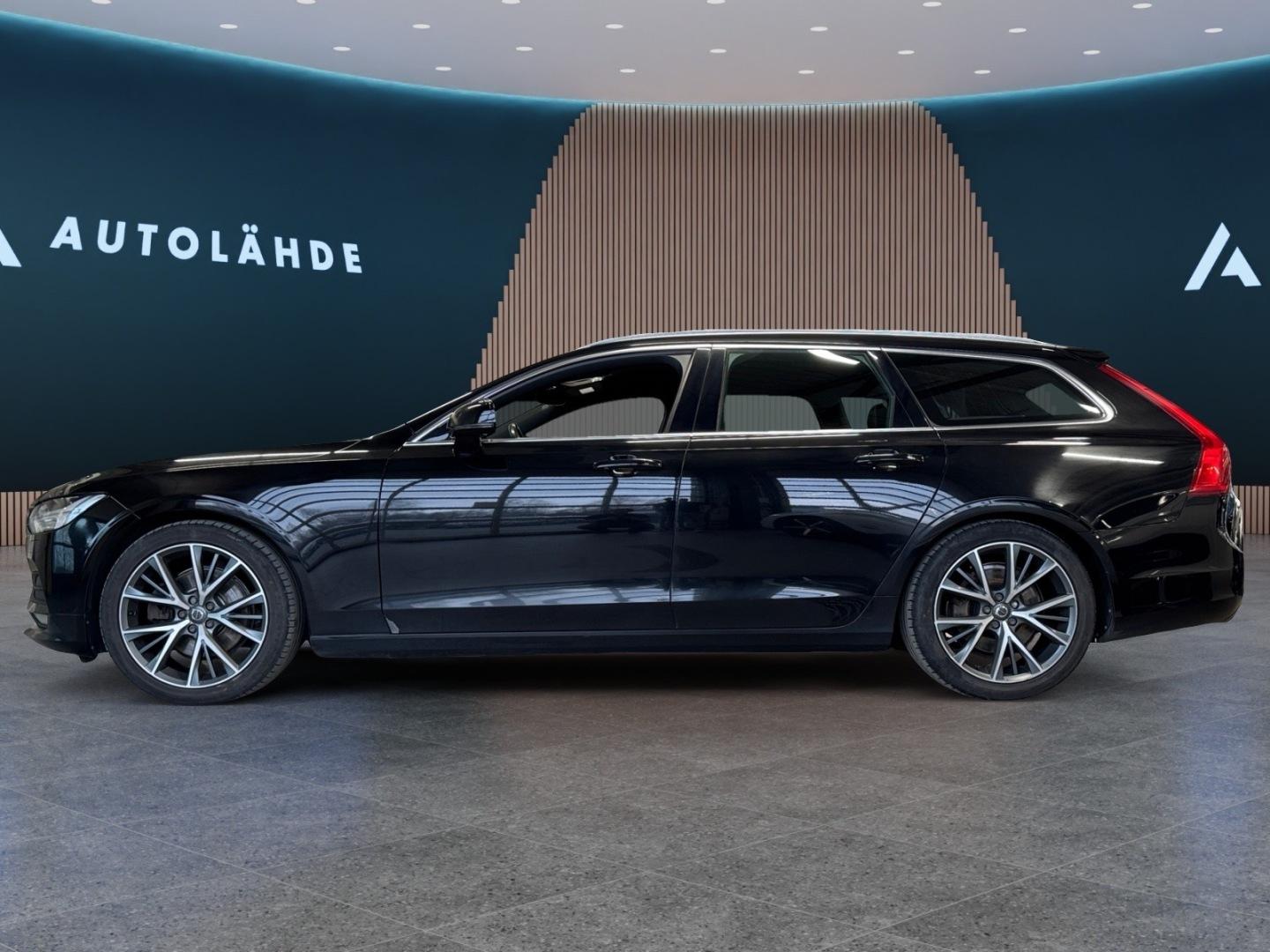 VOLVO V90 3