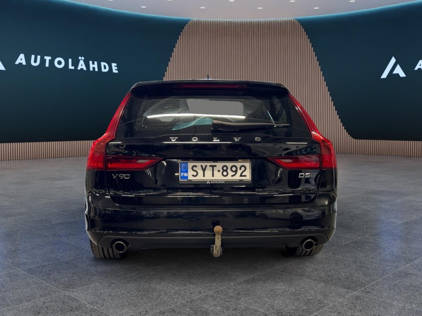 VOLVO V90 6