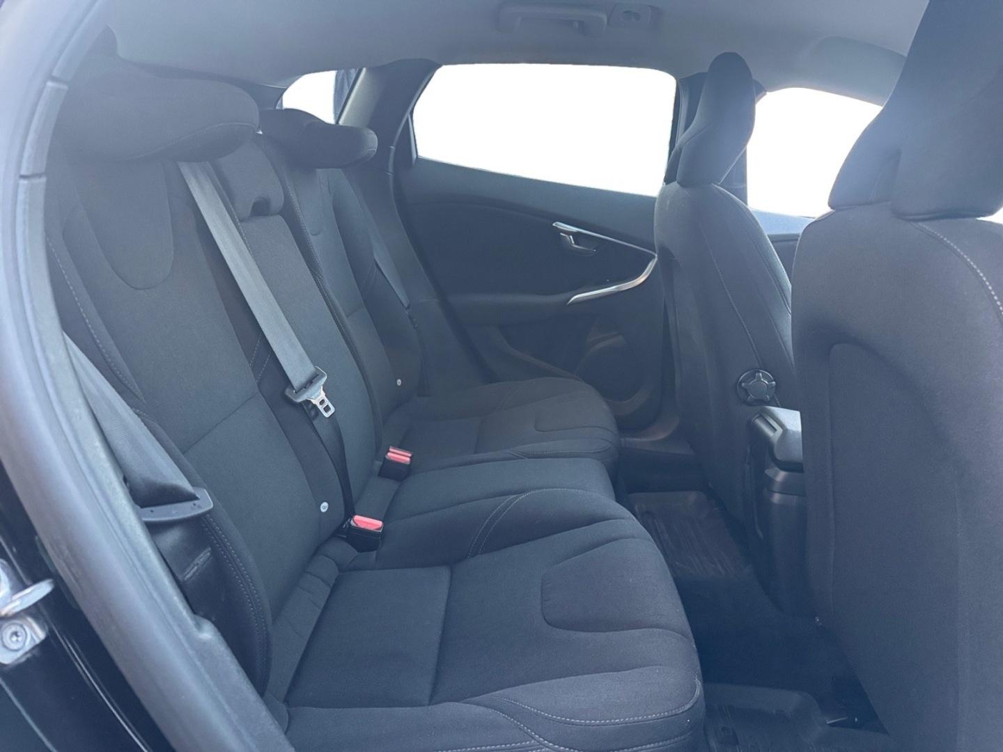 VOLVO V40 Cross Country 10