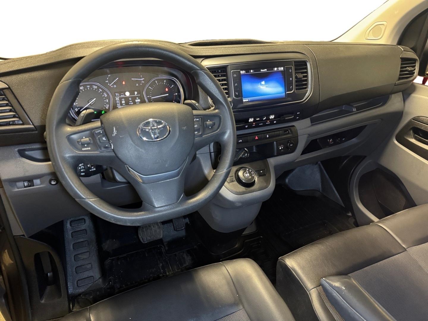 TOYOTA Proace 11