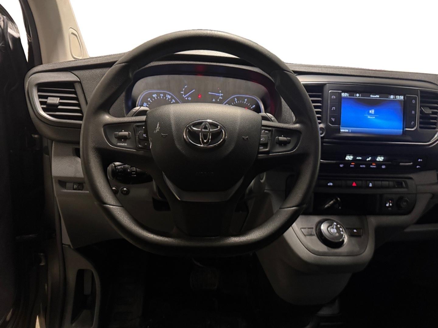 TOYOTA Proace 12