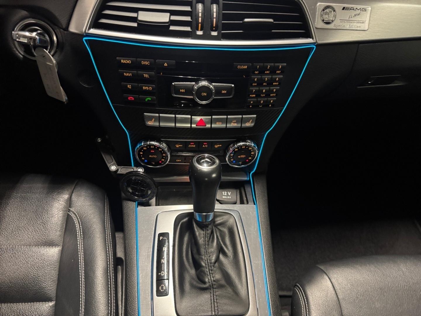 MERCEDES-BENZ C 12