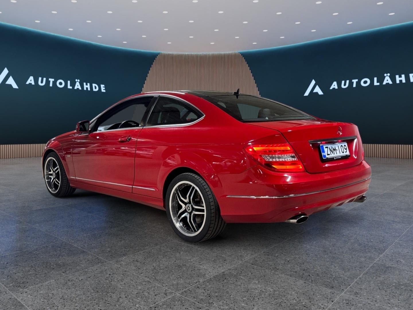 MERCEDES-BENZ C 4