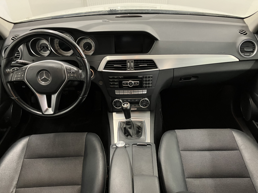 MERCEDES-BENZ C 2011