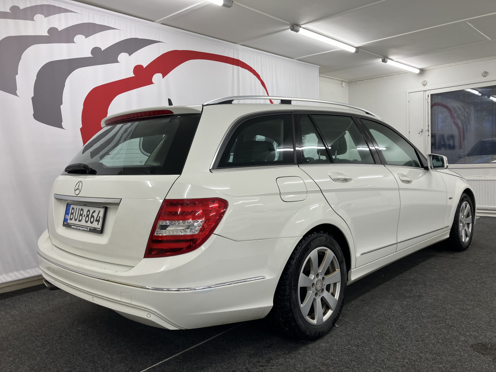 MERCEDES-BENZ C 2011