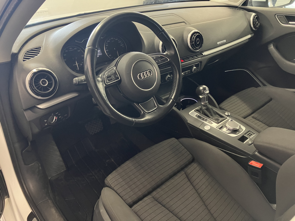 AUDI A3 2016