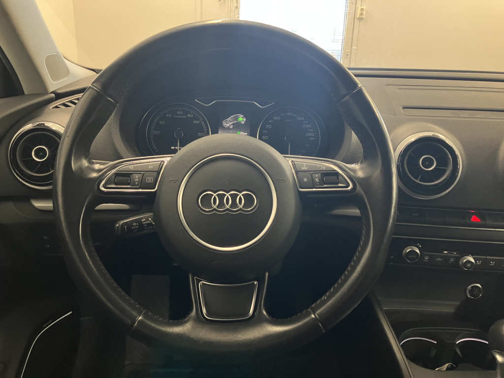 AUDI A3 2016