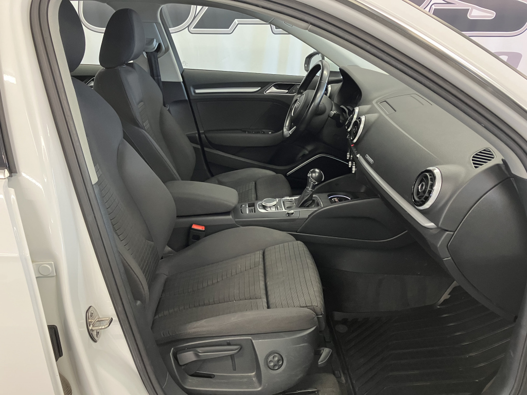 AUDI A3 2016
