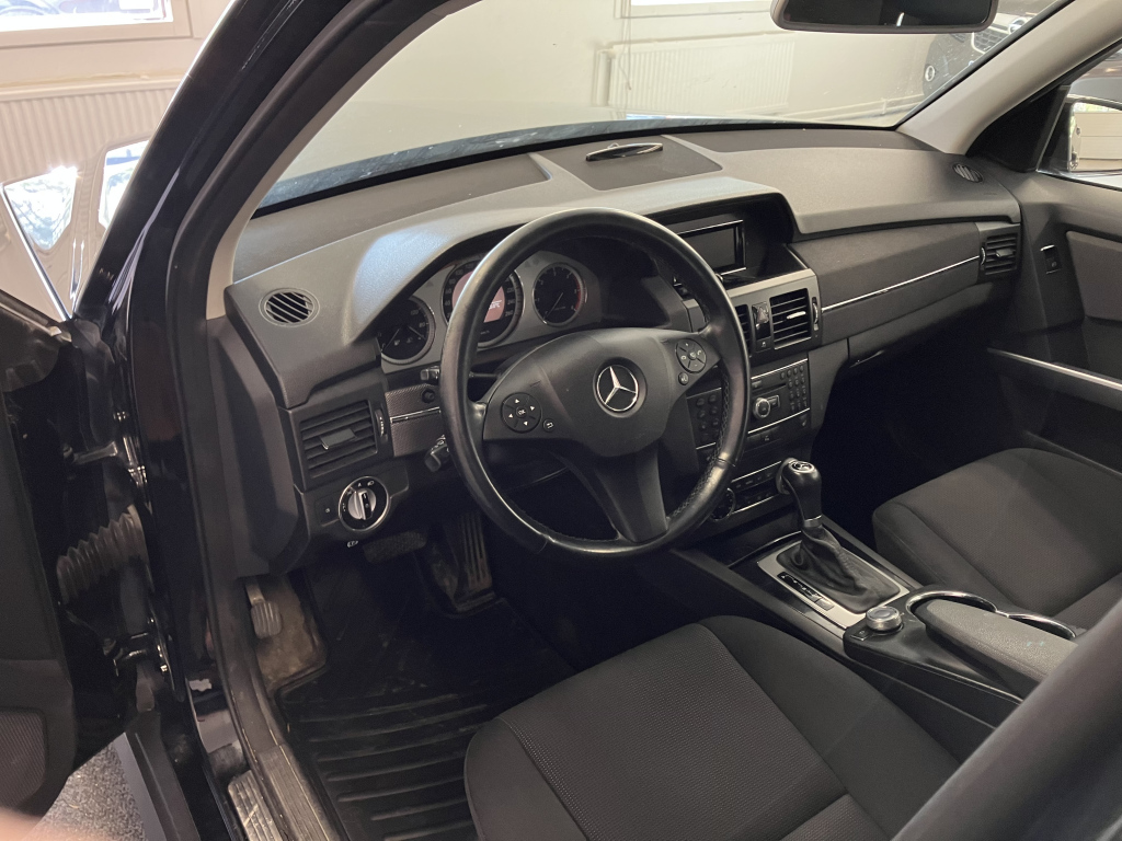 MERCEDES-BENZ GLK 2011