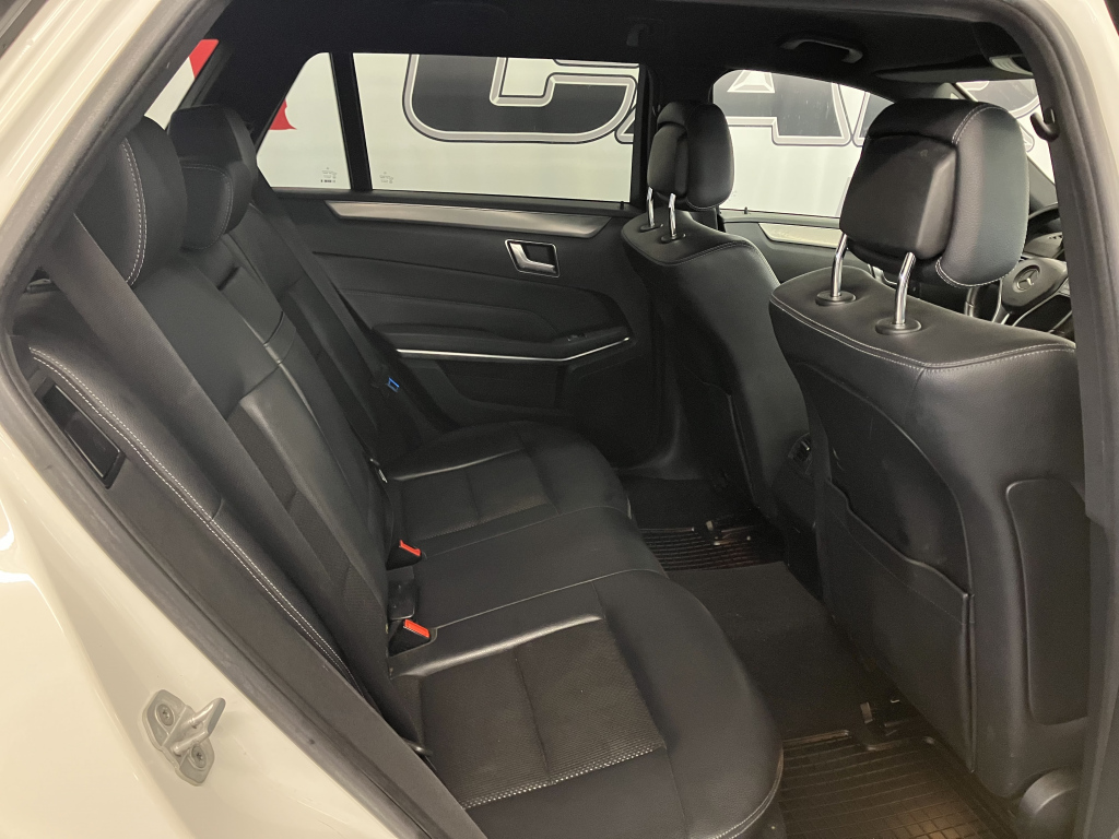 MERCEDES-BENZ E 2015