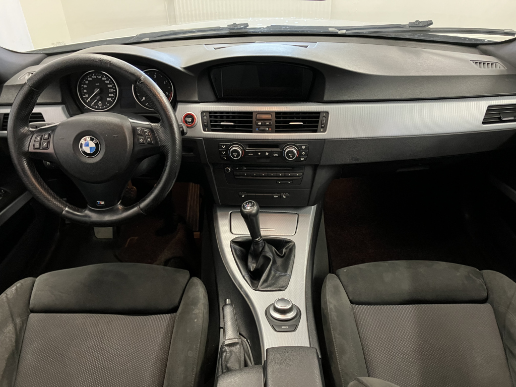 BMW 320 2009